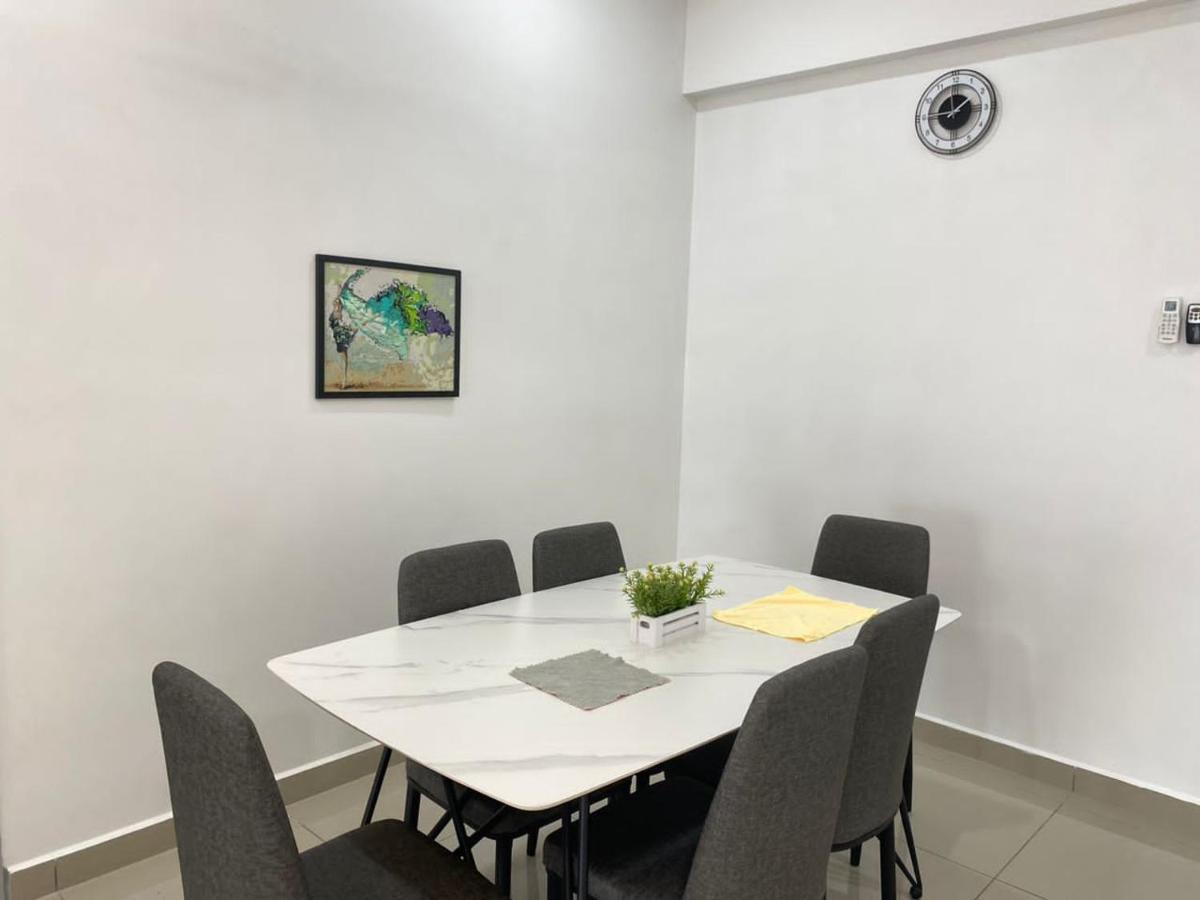 休闲民宿 Leisure Homestay @The Venus Sitiawan Kampong Lumut Kiri Exteriör bild